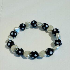 Budda contadiodjo bracelet handmade using beads from Cabo verde